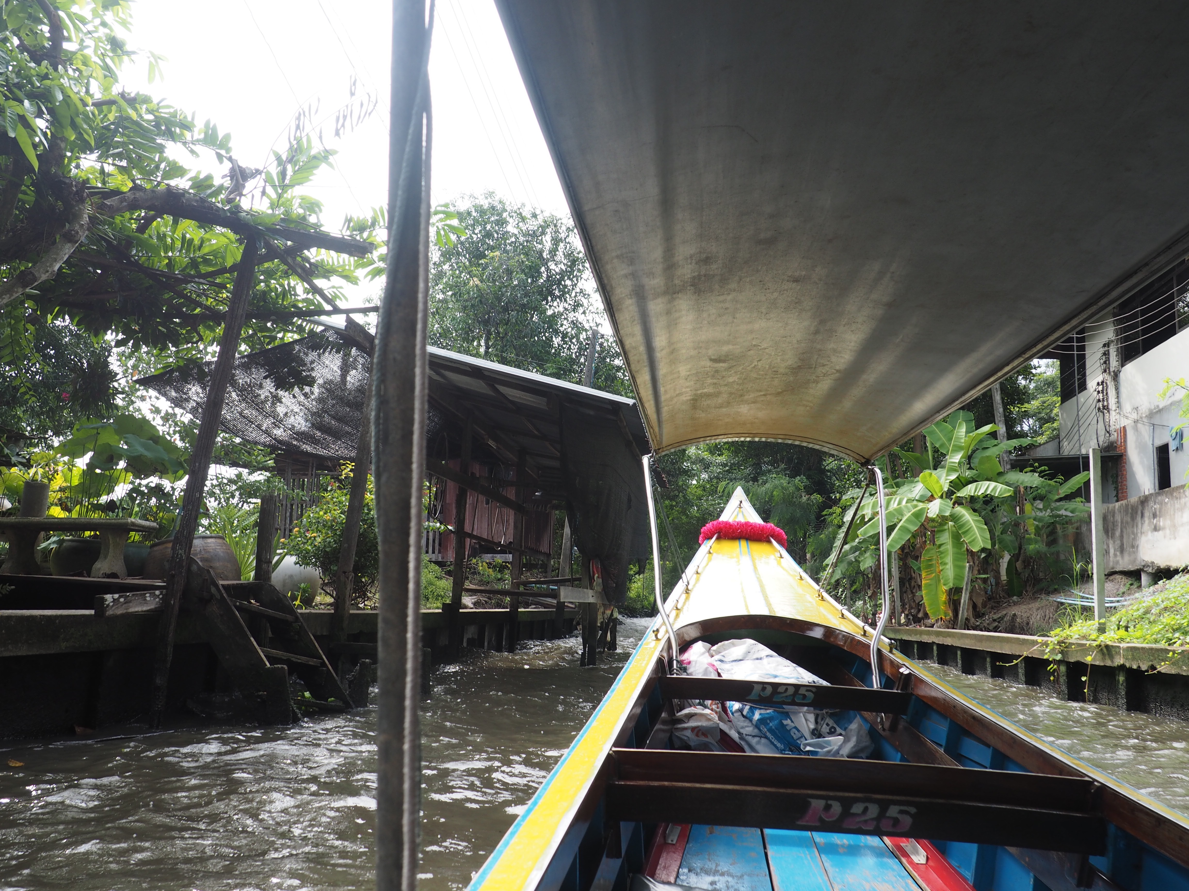 Damnoen Saduak's Floating market Thailand | Shades of Pinck