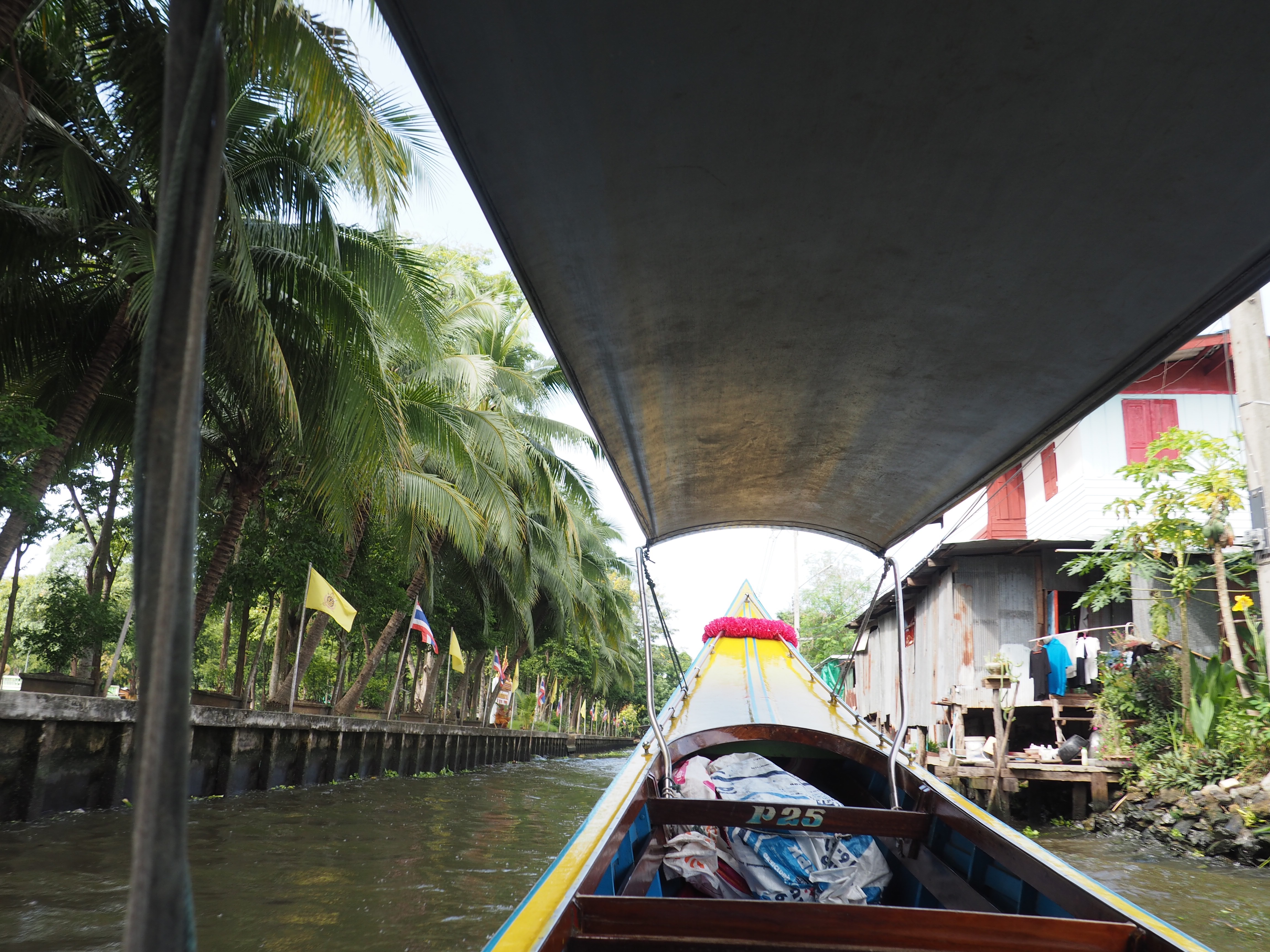 Damnoen Saduak's Floating market Thailand | Shades of Pinck
