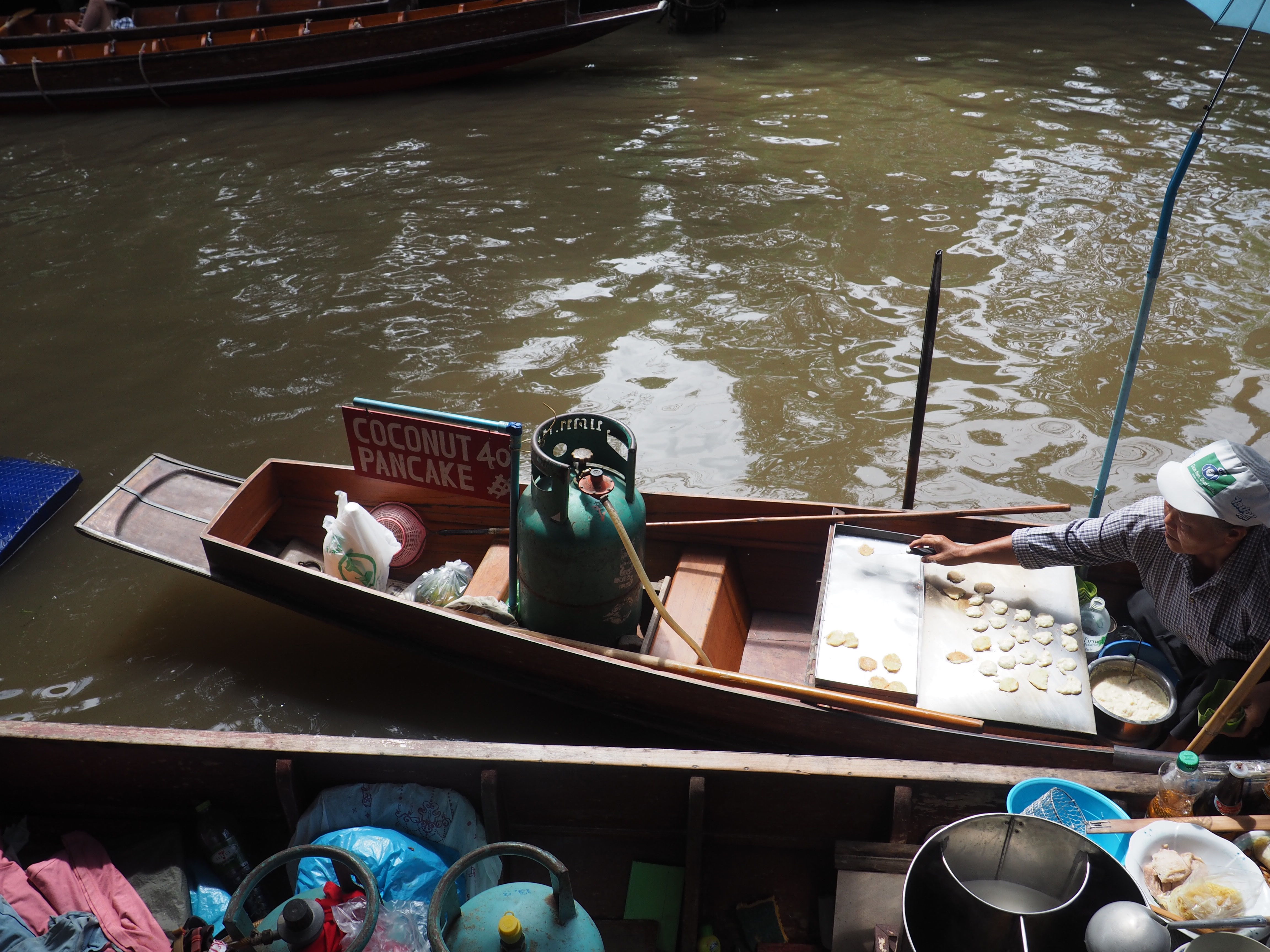 Damnoen Saduak's Floating market Thailand | Shades of Pinck