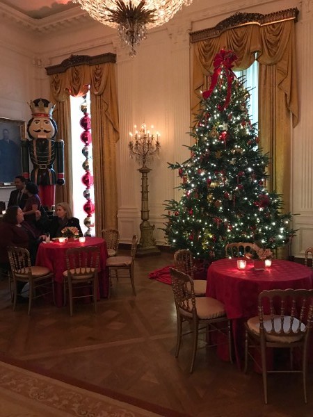 White house Christmas holiday party // Shades of pinck
