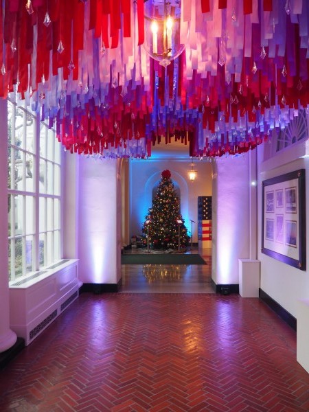 White house Christmas holiday party // Shades of pinck