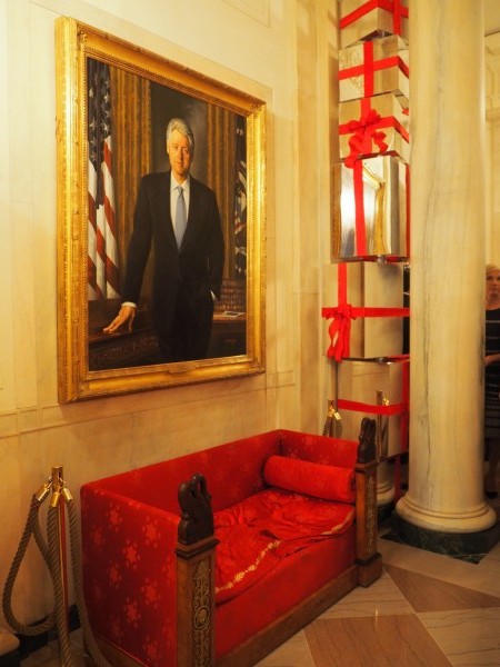 White house Christmas holiday party // Shades of pinck