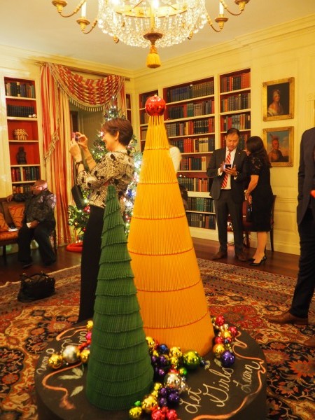 White house Christmas holiday party // Shades of pinck