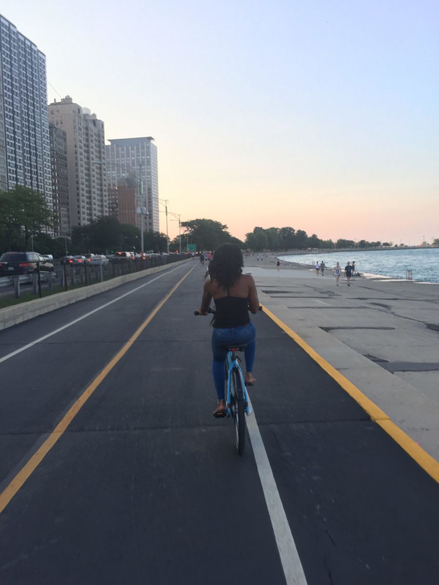 Chicago Lakefront trail // Shades of Pinck