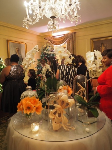 White house Christmas holiday party // Shades of pinck